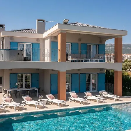 Вілла Kanikula - Heated Pool 60m2 - Hot Tubs Каштела