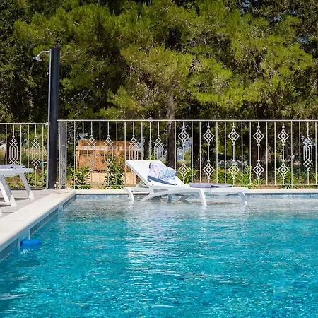 Kanikula - Heated Pool 60m2 - Hot Tubs Каштела