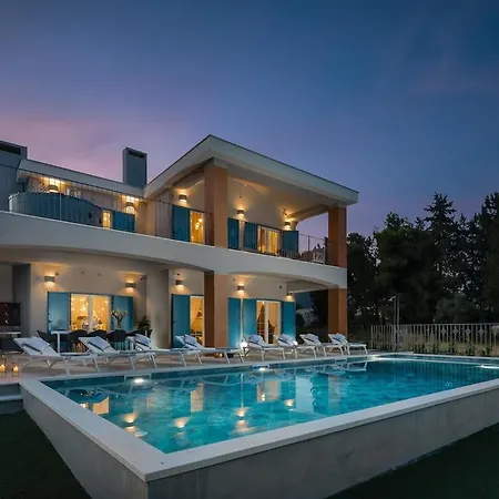 Вілла Kanikula - Heated Pool 60m2 - Hot Tubs Каштела